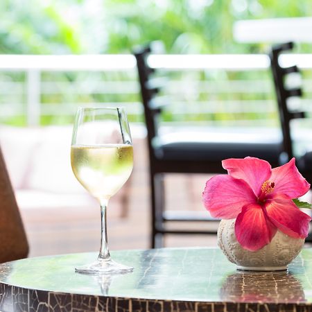 Courtyard By Marriott Waikiki Beach Хонолулу Екстериор снимка
