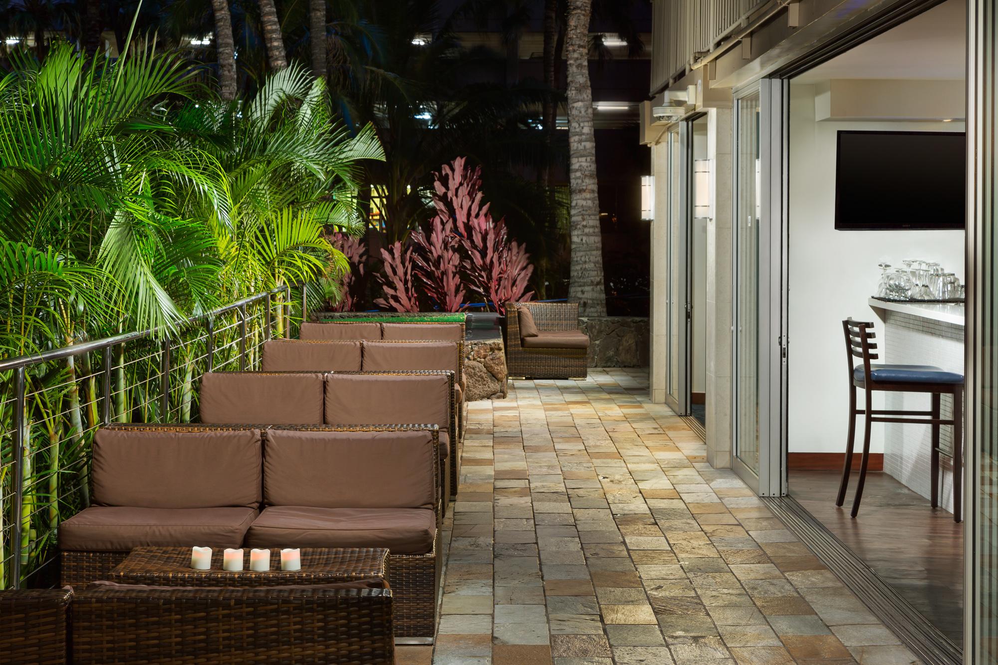 Courtyard By Marriott Waikiki Beach Хонолулу Екстериор снимка