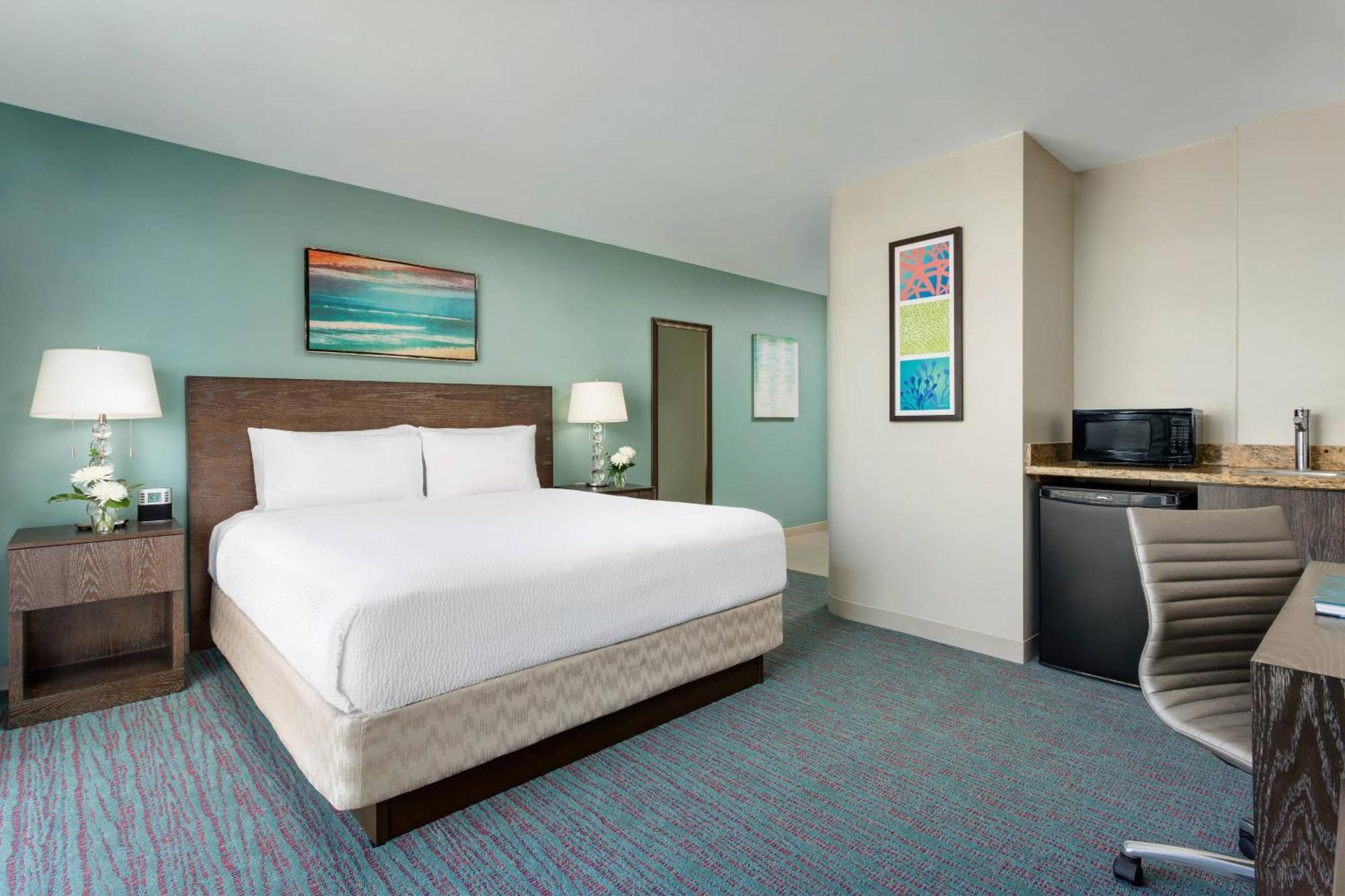 Courtyard By Marriott Waikiki Beach Хонолулу Екстериор снимка
