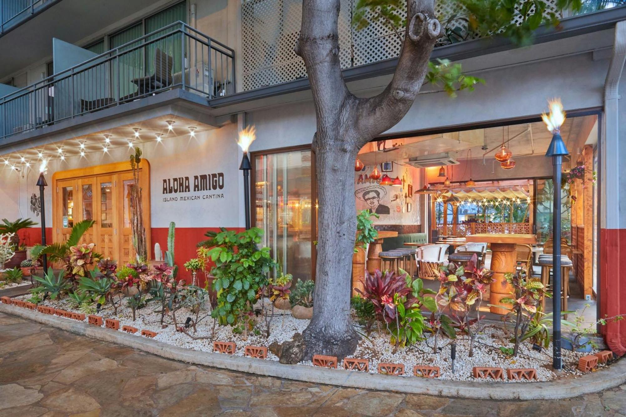 Courtyard By Marriott Waikiki Beach Хонолулу Екстериор снимка